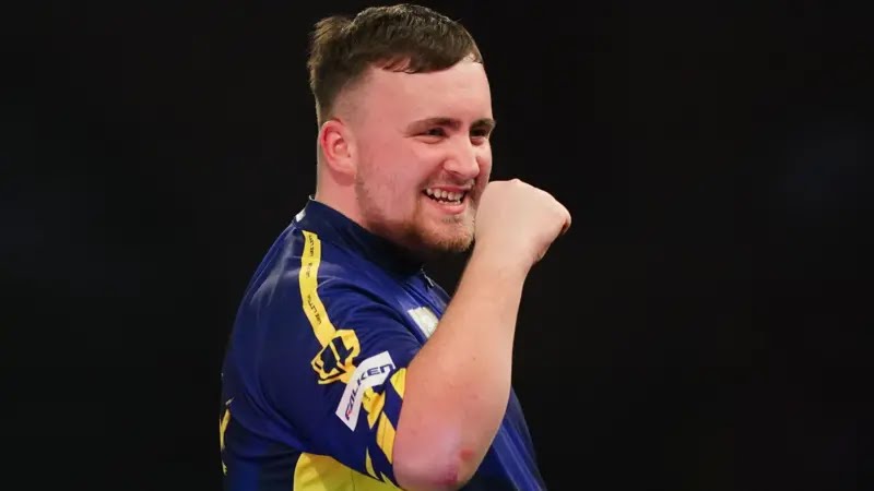 PDC World Darts Championship: Ian White accuses Luke Littler of cheating😱…… READ MORE⬇️⬇️